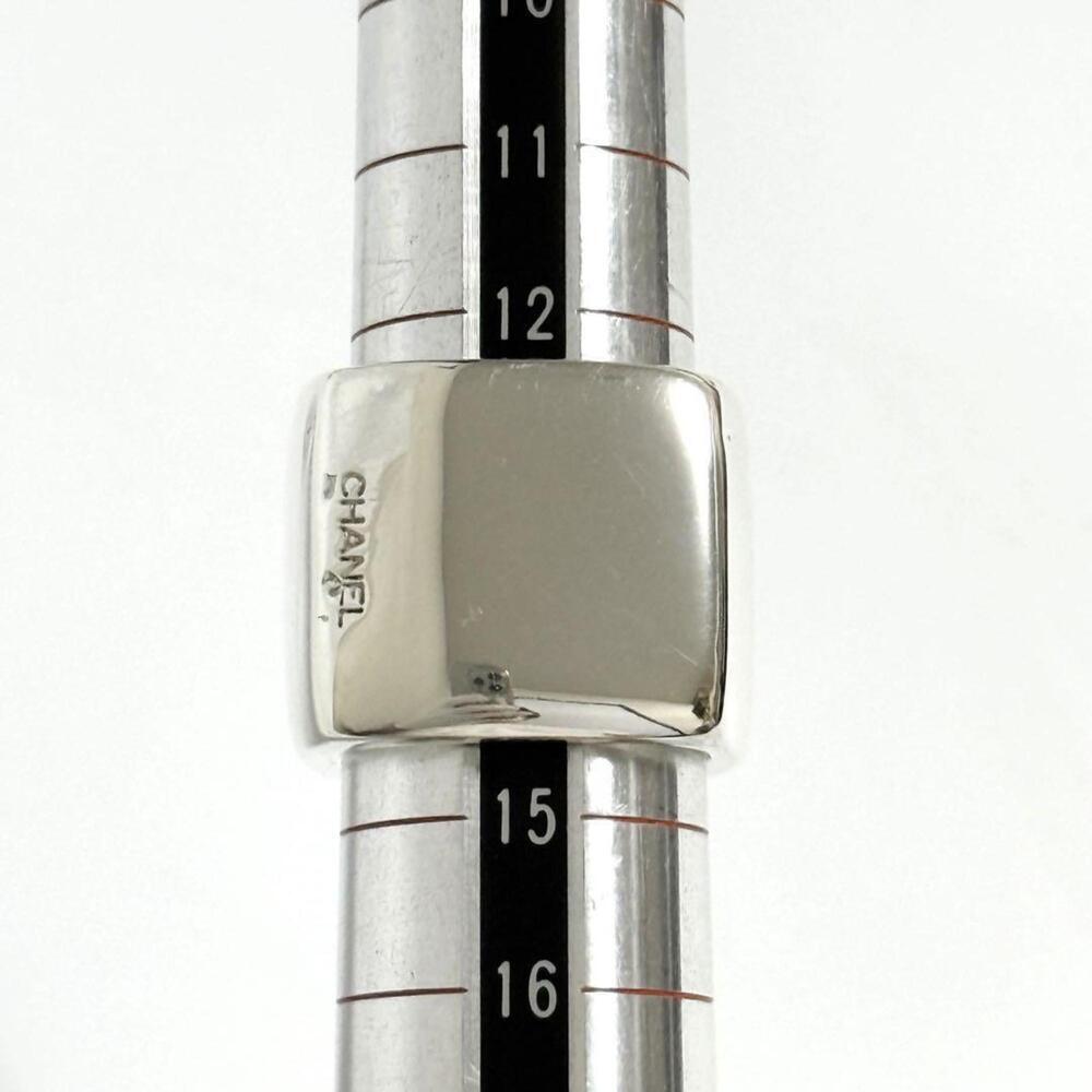 CHANEL Vintage Silver Ring - Picture 7 of 10